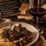 Amarone accord mets vins avec bœuf braisé et fromages affinés, verre de vin rouge