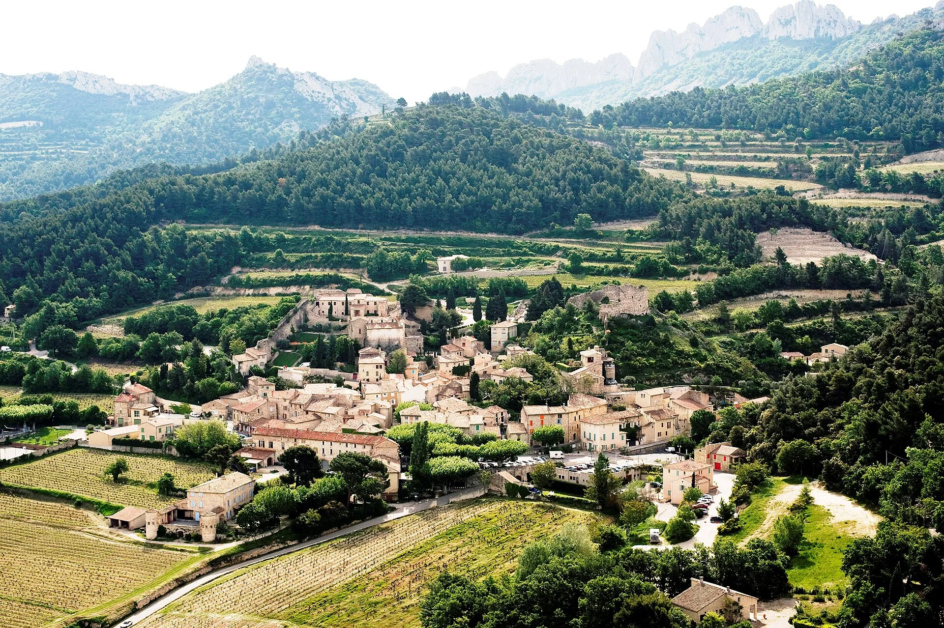Gigondas au pied des Dentelles de Montmirail
