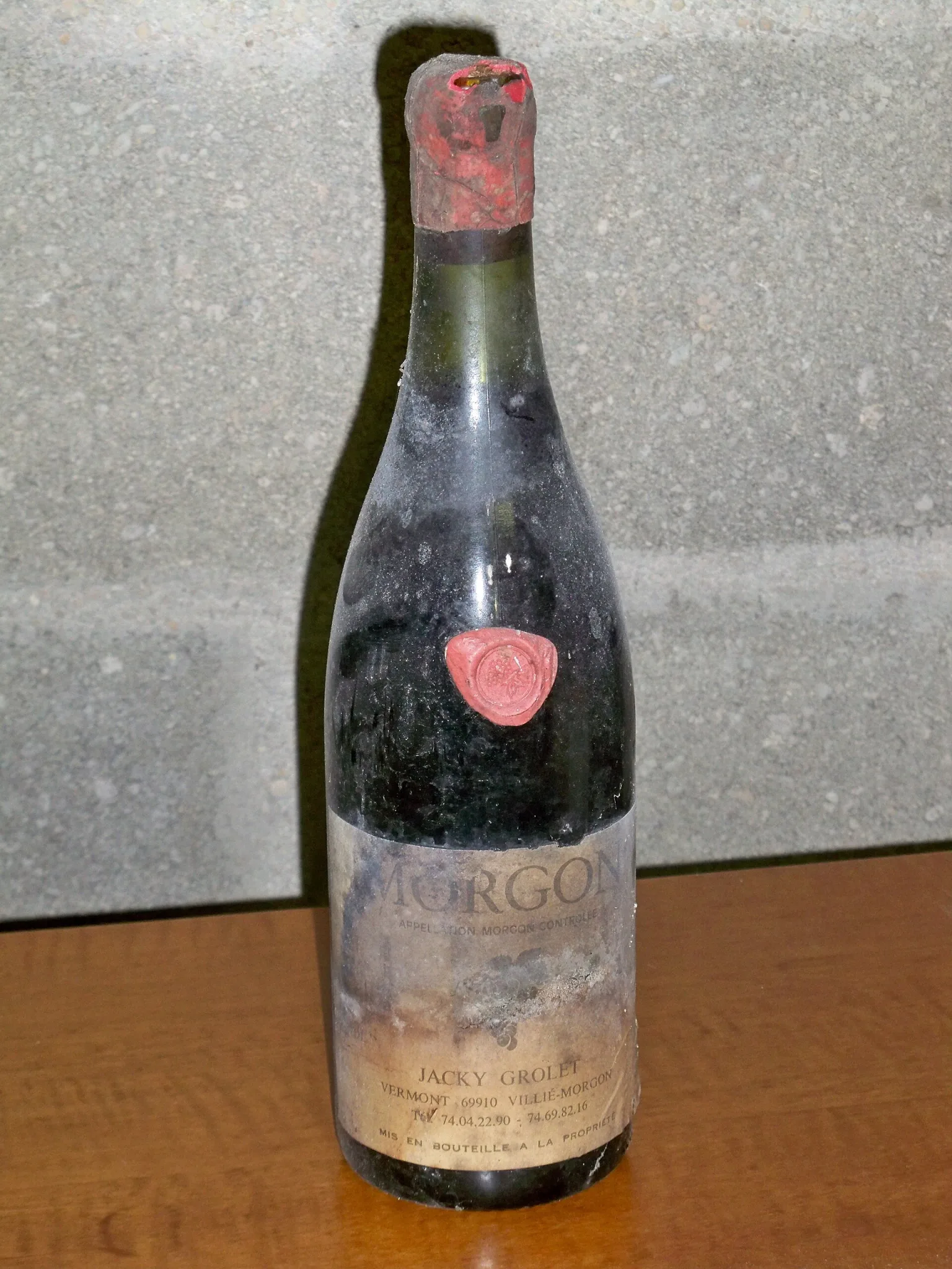 Une bouteille de morgon